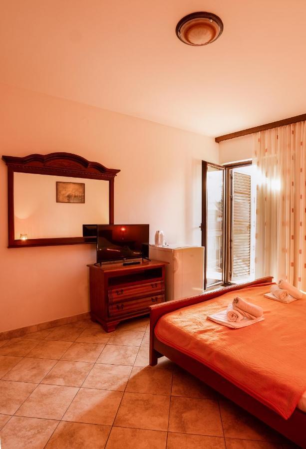Apartments And Rooms Marija Budva Kültér fotó